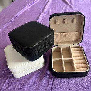 NEW Travel Jewelry Organizer